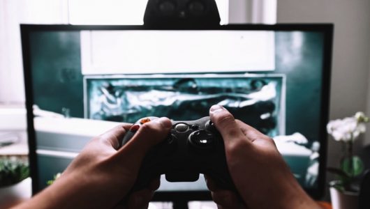 Datorspel börjar röra sig närmare hasardspelen