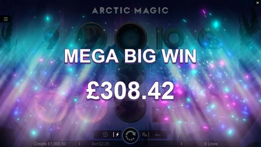 Stor vinst i Arctic Magic. Vi ser texten "Mega big win 308,42". I bakgrunden ser vi norrsken. 